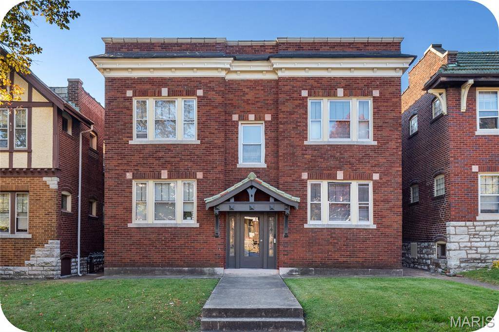 4950 Winona AVE, St Louis, MO 63109