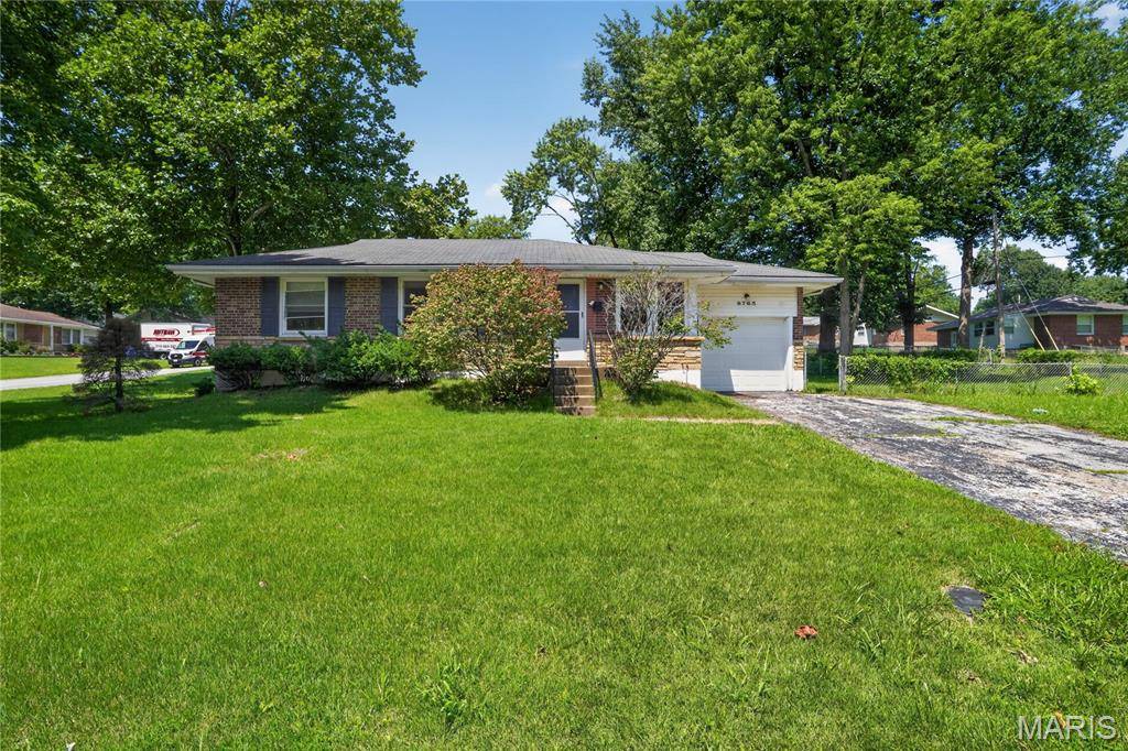 9765 Colony DR, St Louis, MO 63137