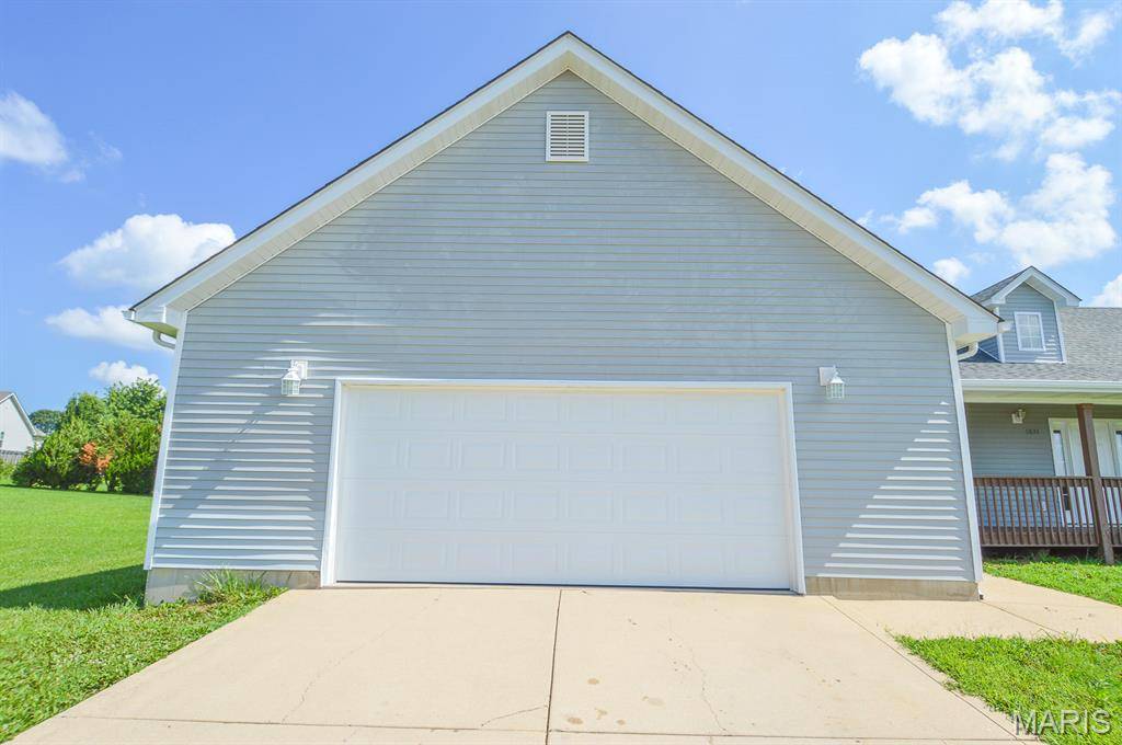 1031 Franklin CT, Sullivan, MO 63080