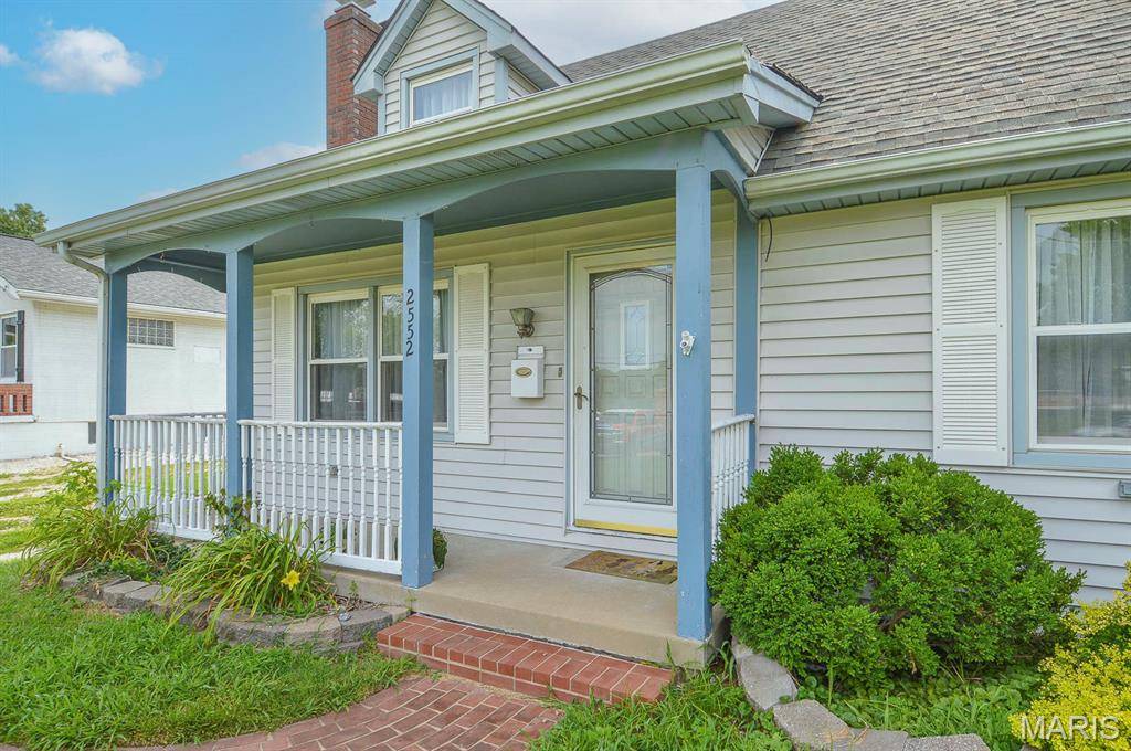 2552 Frank Scott Pkwy W, Belleville, IL 62223