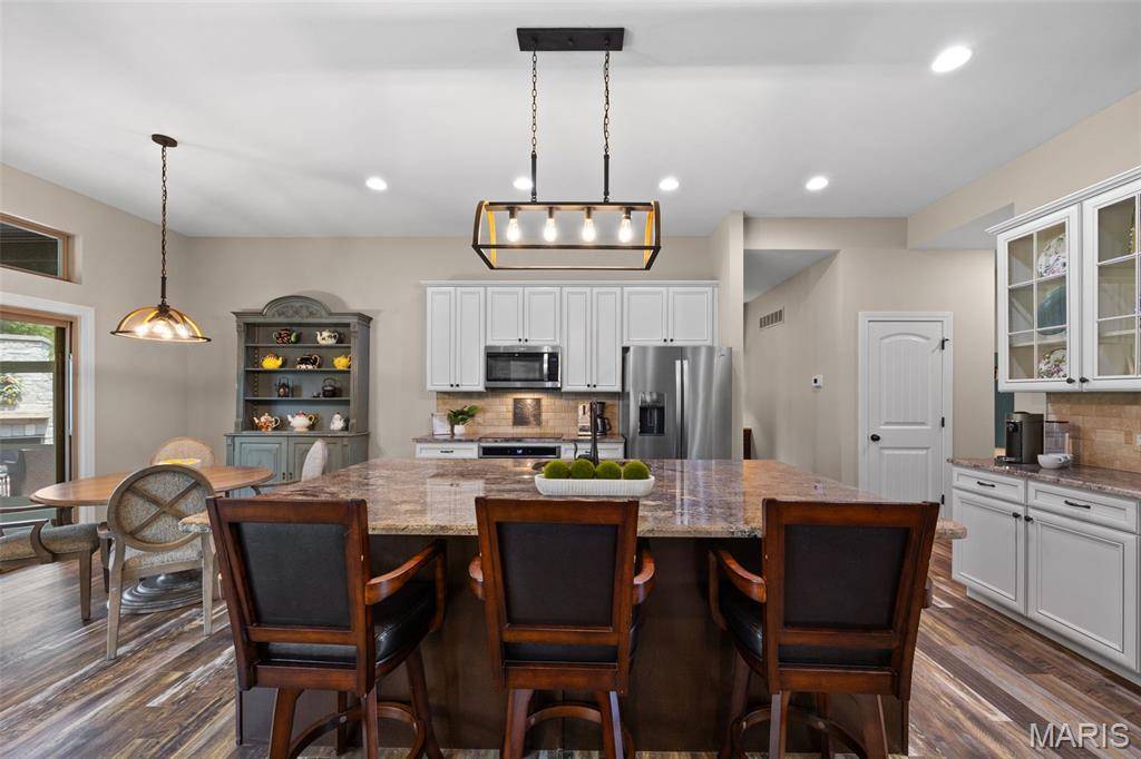 605 Joyce Ann DR, Manchester, MO 63021