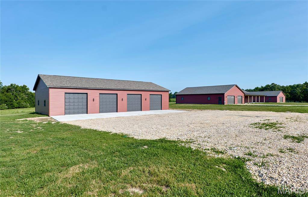 100 Blackmore RD, Foley, MO 63347