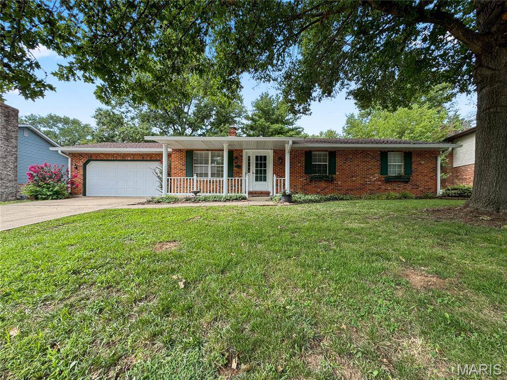 755 Klein DR, Smithton, IL 62285