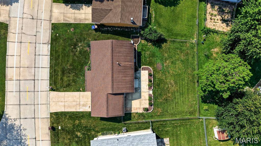 308 W Sunny Hill BLVD, St Peters, MO 63376