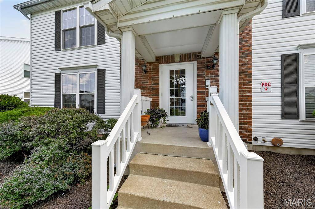618 Homerun DR, O'fallon, MO 63366