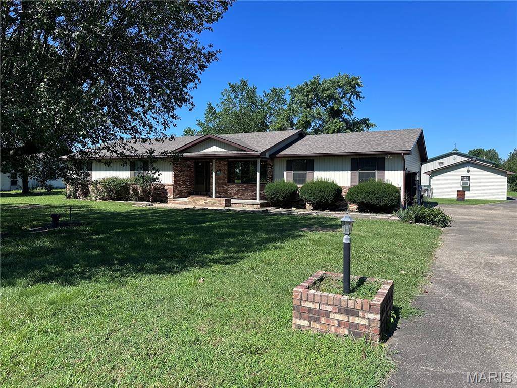 119 Larue LN, Sikeston, MO 63801