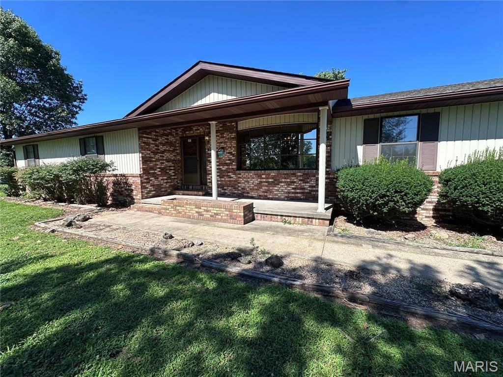 119 Larue LN, Sikeston, MO 63801