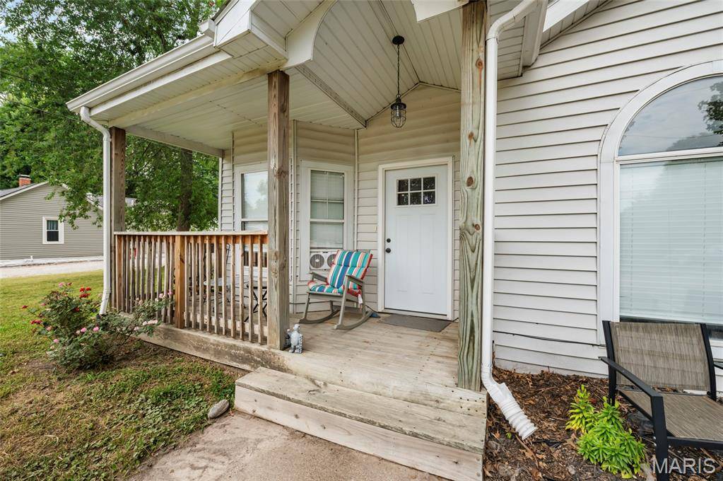306 Staunton RD, Troy, IL 62294