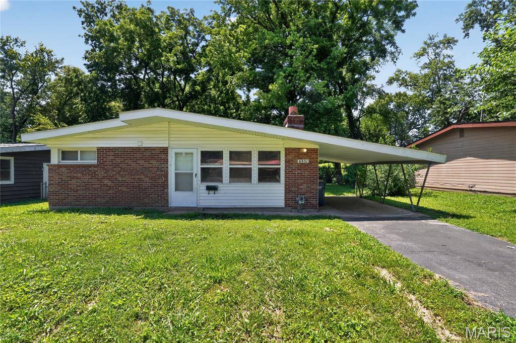 6851 Woodhurst DR, Berkeley, MO 63134