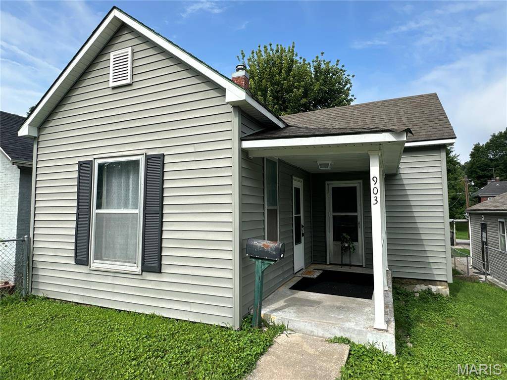 903 Fulton AVE, Hannibal, MO 63401