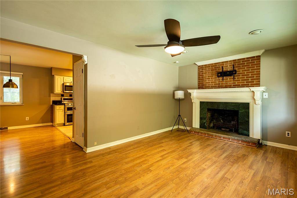 2035 Valmont DR, Arnold, MO 63010