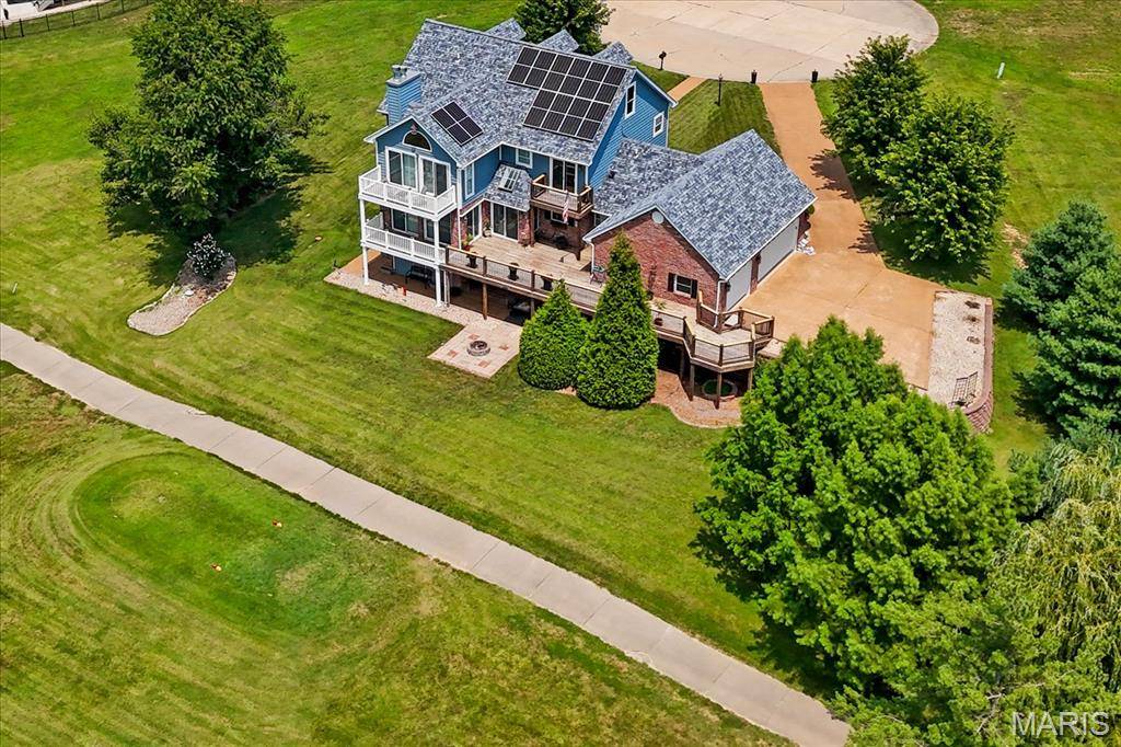 18 Woodland Hills CT, Alton, IL 62002