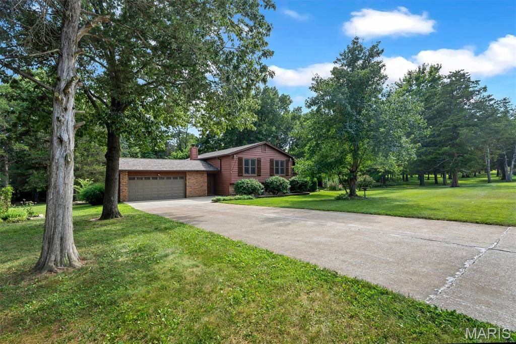 15740 Ruby LN, Wright City, MO 63390