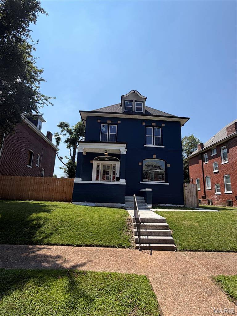 5172 Vernon AVE, St Louis, MO 63113