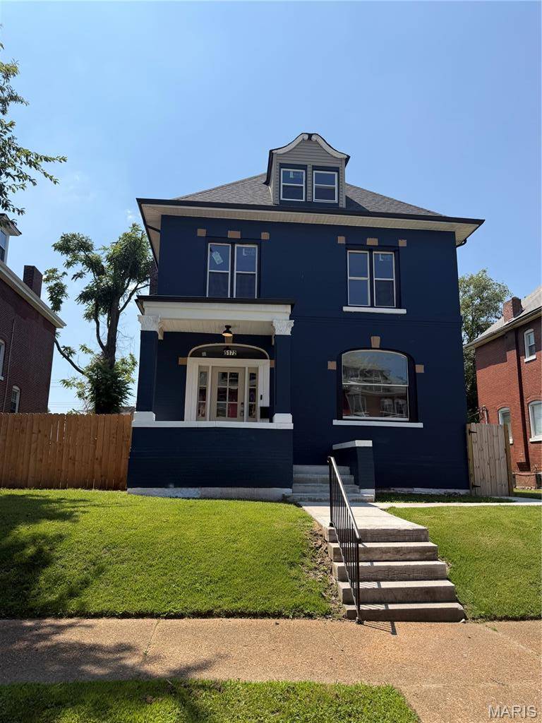 5172 Vernon AVE, St Louis, MO 63113