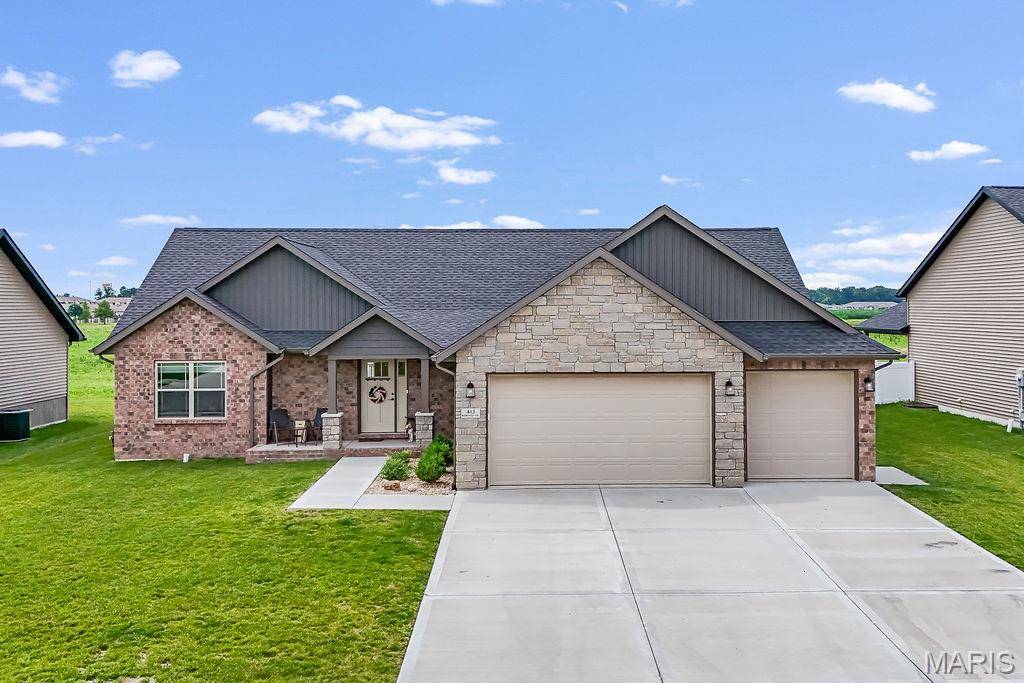 413 Rumsfeld DR, Troy, IL 62294