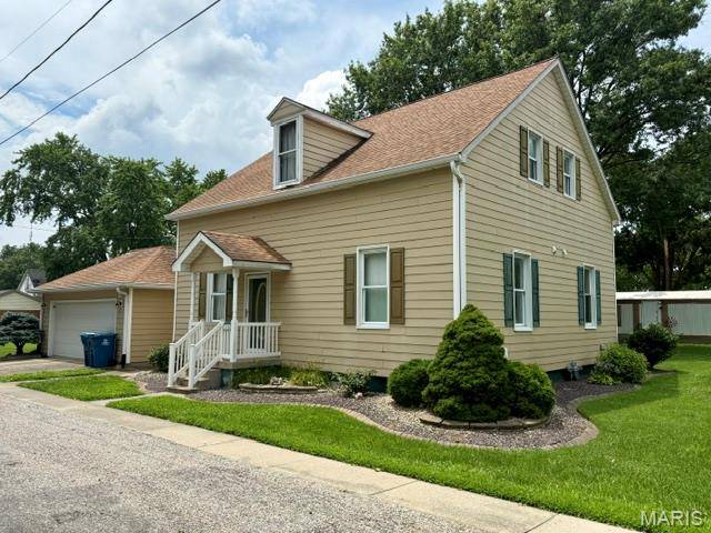 605 Munster ST, Germantown, IL 62245