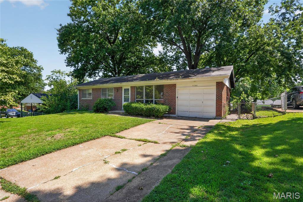 1758 Dowd DR, Dellwood, MO 63136