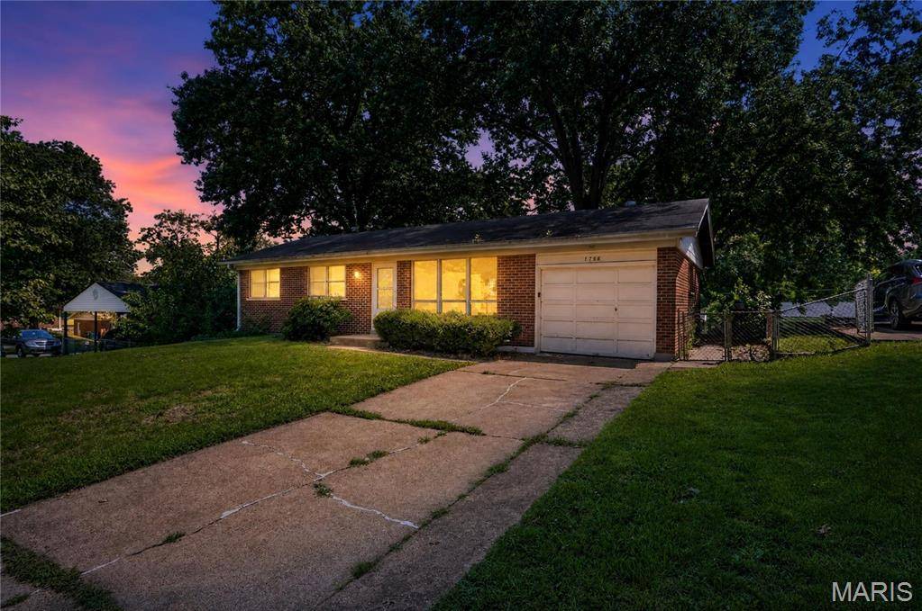 1758 Dowd DR, Dellwood, MO 63136