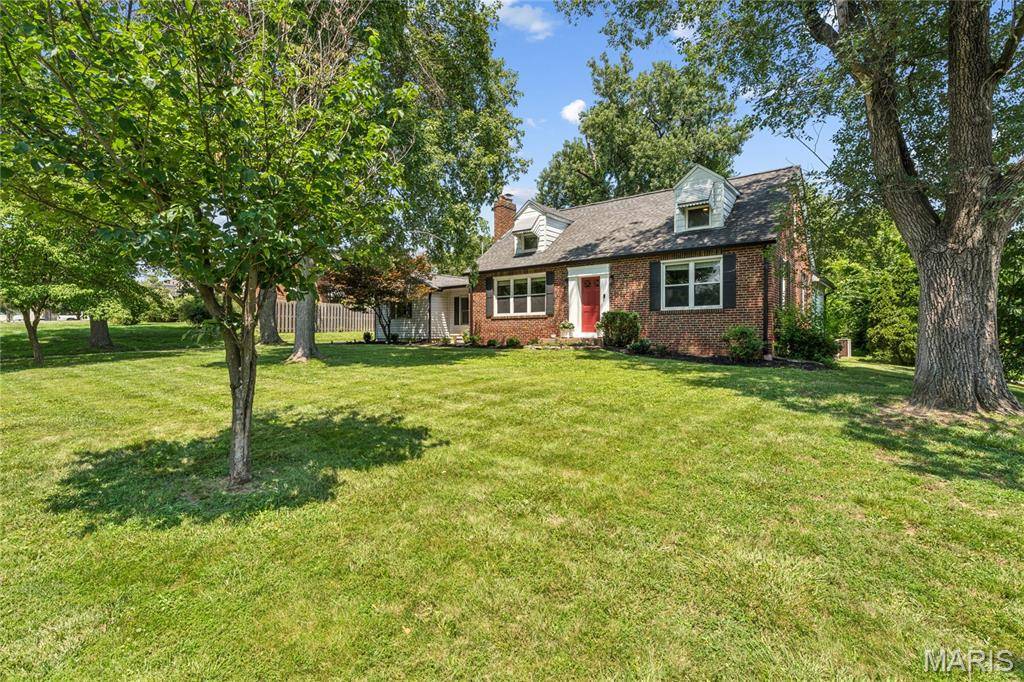 4643 Theiss RD, St Louis, MO 63128