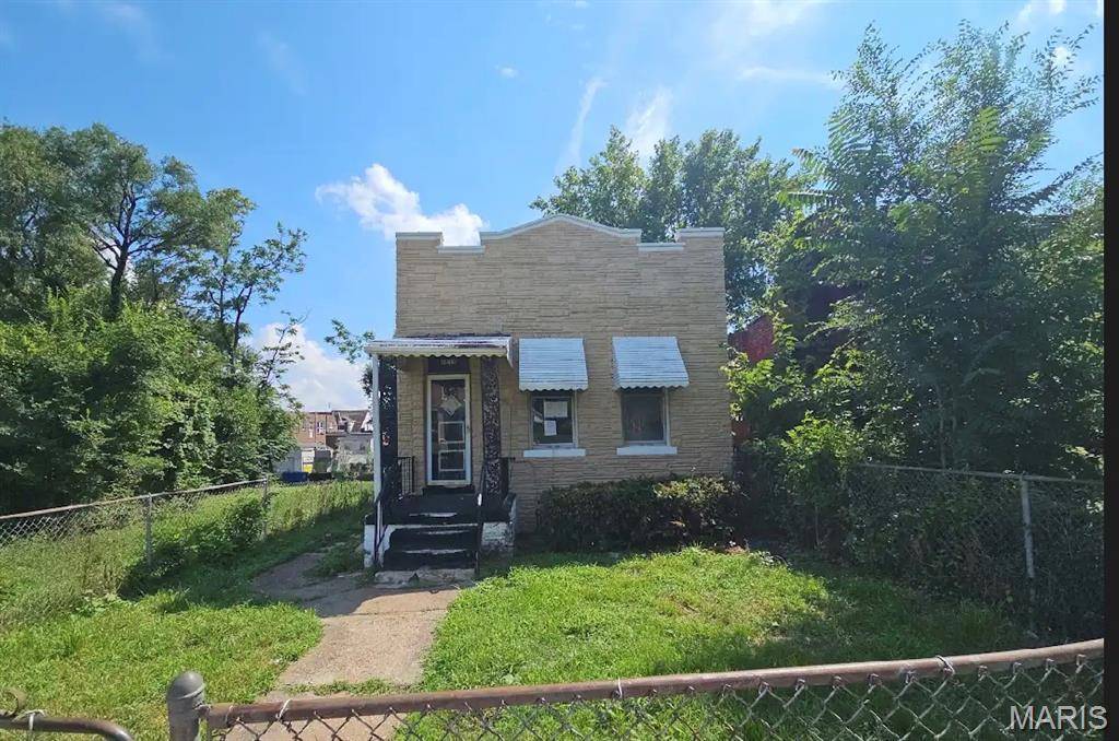 4810 Northland AVE, St Louis, MO 63113
