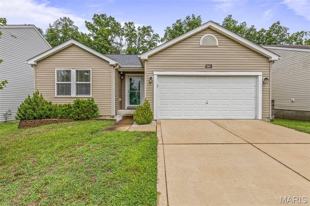 1242 Oakholt CT, Herculaneum, MO 63048