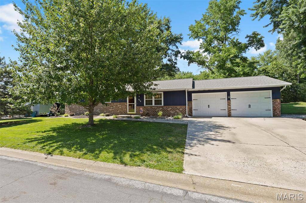 918 Wheatridge DR, Troy, IL 62294
