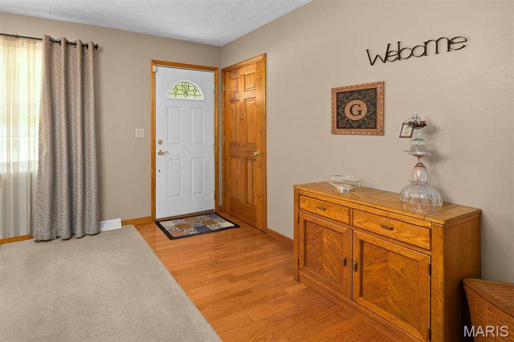 918 Wheatridge DR, Troy, IL 62294