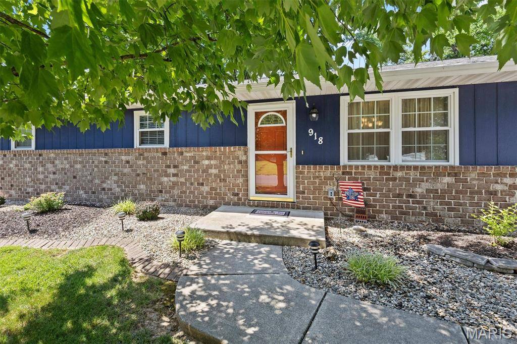 918 Wheatridge DR, Troy, IL 62294