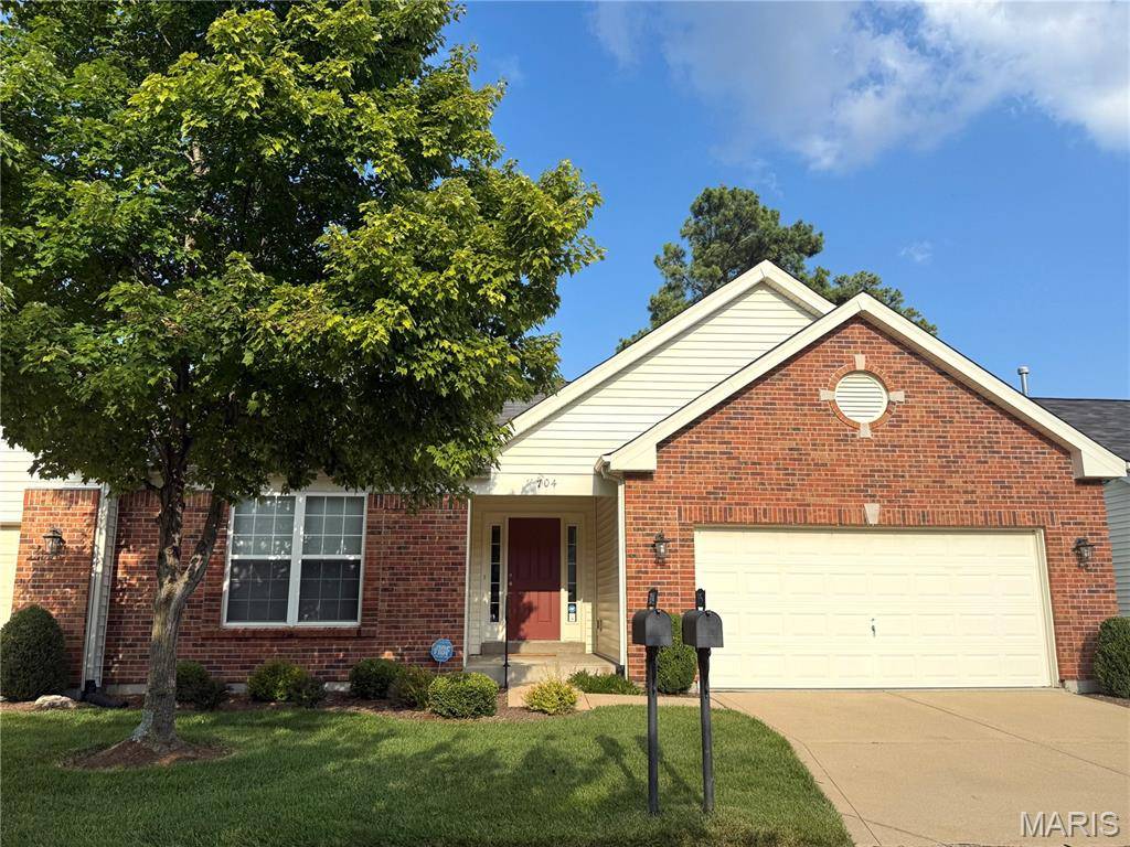 704 Villas Estates DR, Unincorporated, MO 63026