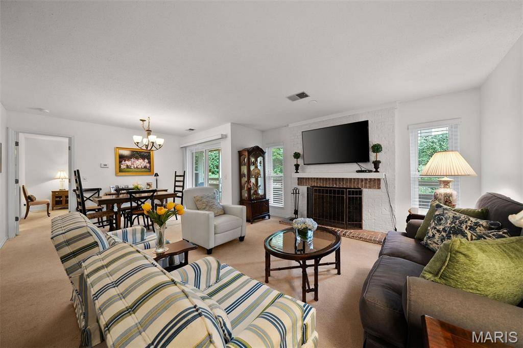 1010 Thoreau CT #210, Creve Coeur, MO 63146