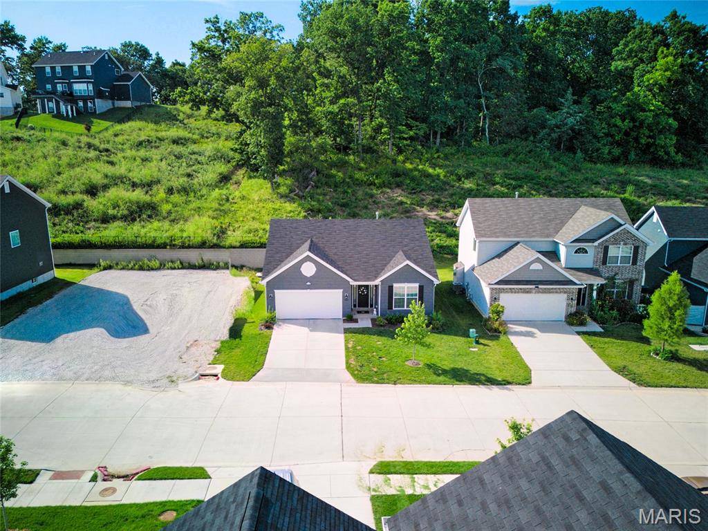 1207 Winding Bluffs WAY, Fenton, MO 63026