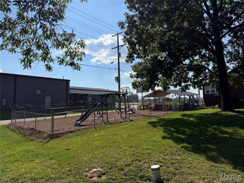 1306 Sainte Genevieve AVE, Farmington, MO 63640