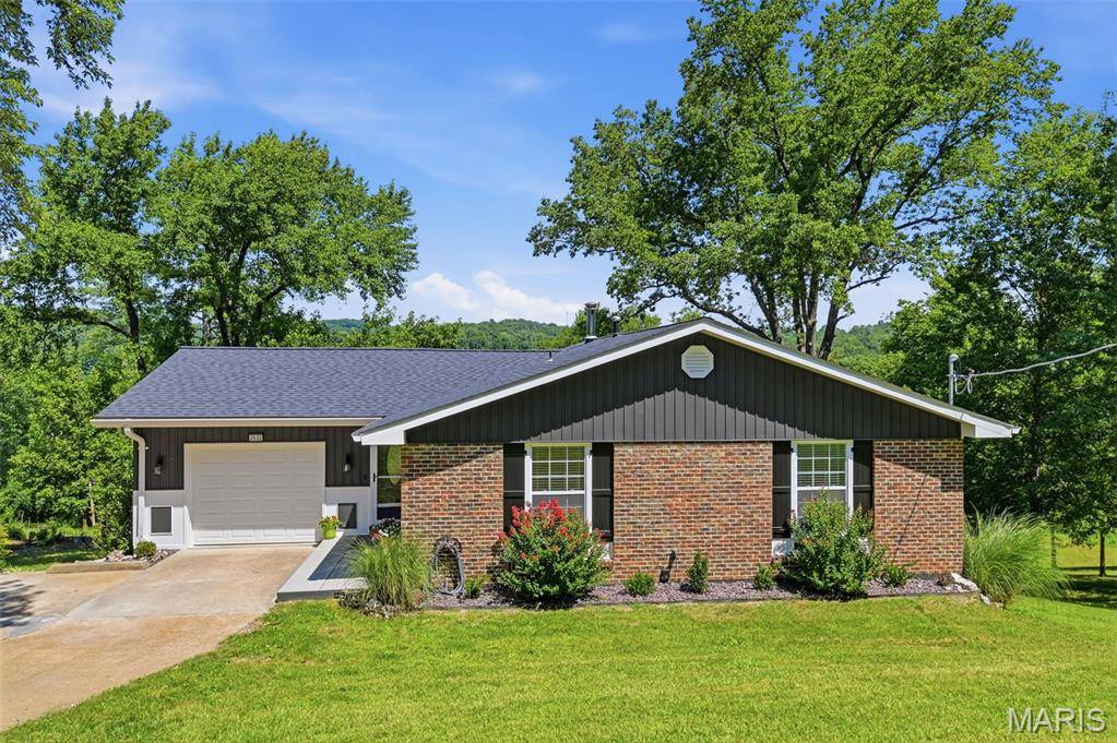 3532 Circle DR, Imperial, MO 63052