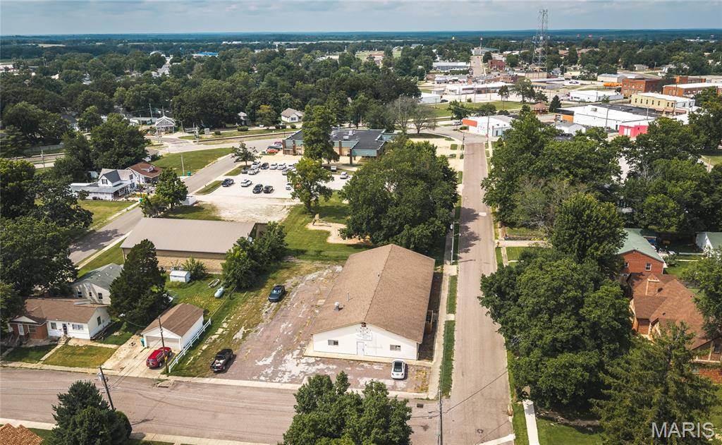 77 Hughes Ford RD, Sullivan, MO 63080