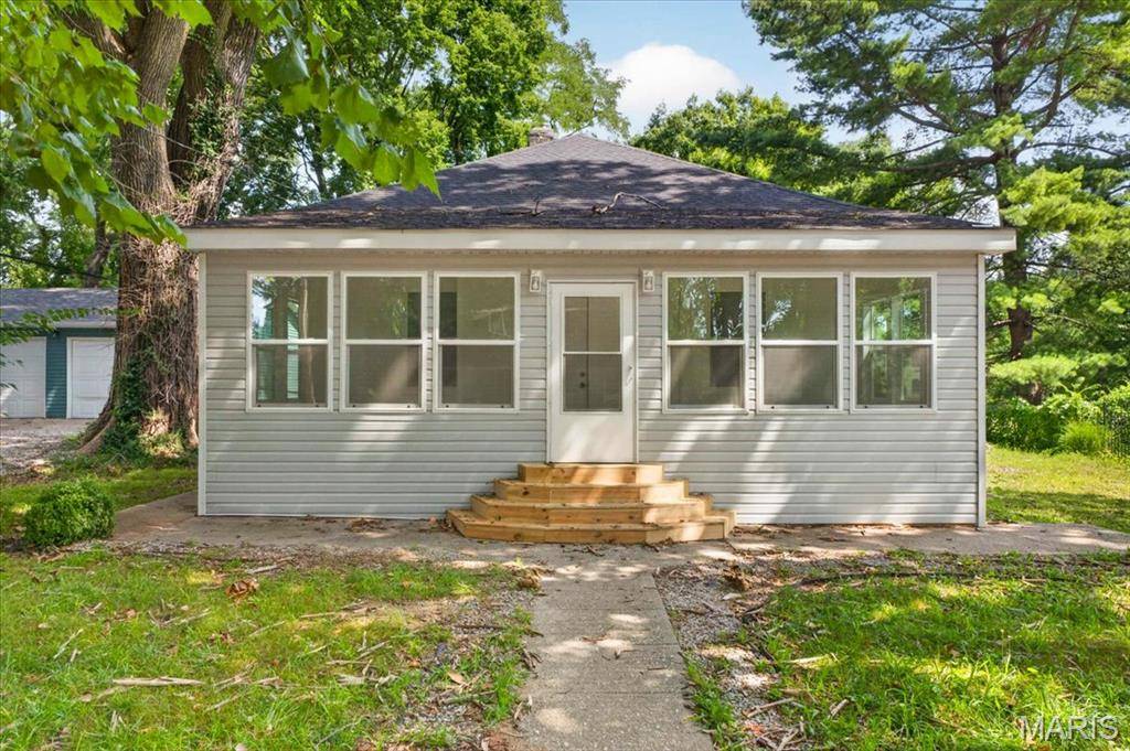 2720 Walnut ST, Alton, IL 62002