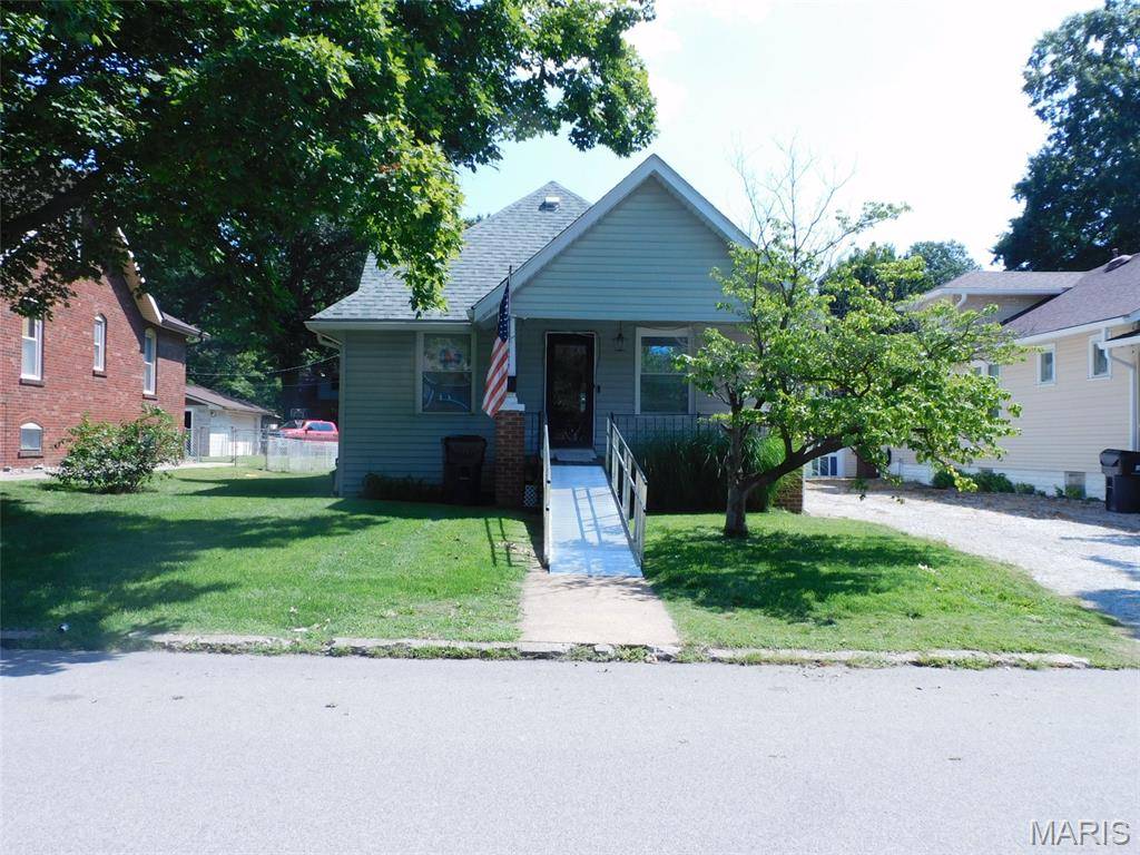 412 S Virginia AVE, Belleville, IL 62220