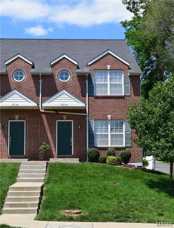 7019 Heege RD #A, St Louis, MO 63123
