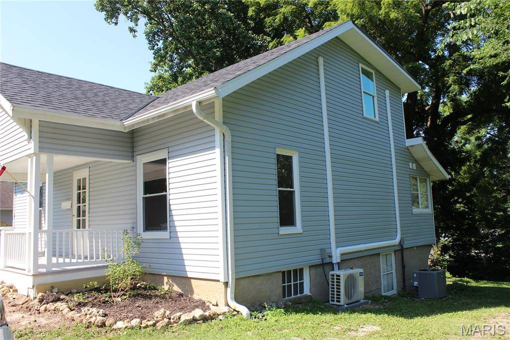 3319 Bradley ST, Hannibal, MO 63401