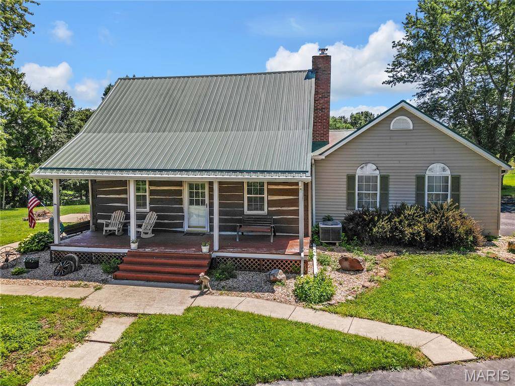 2302 Berkemeyer RD, Hermann, MO 65041
