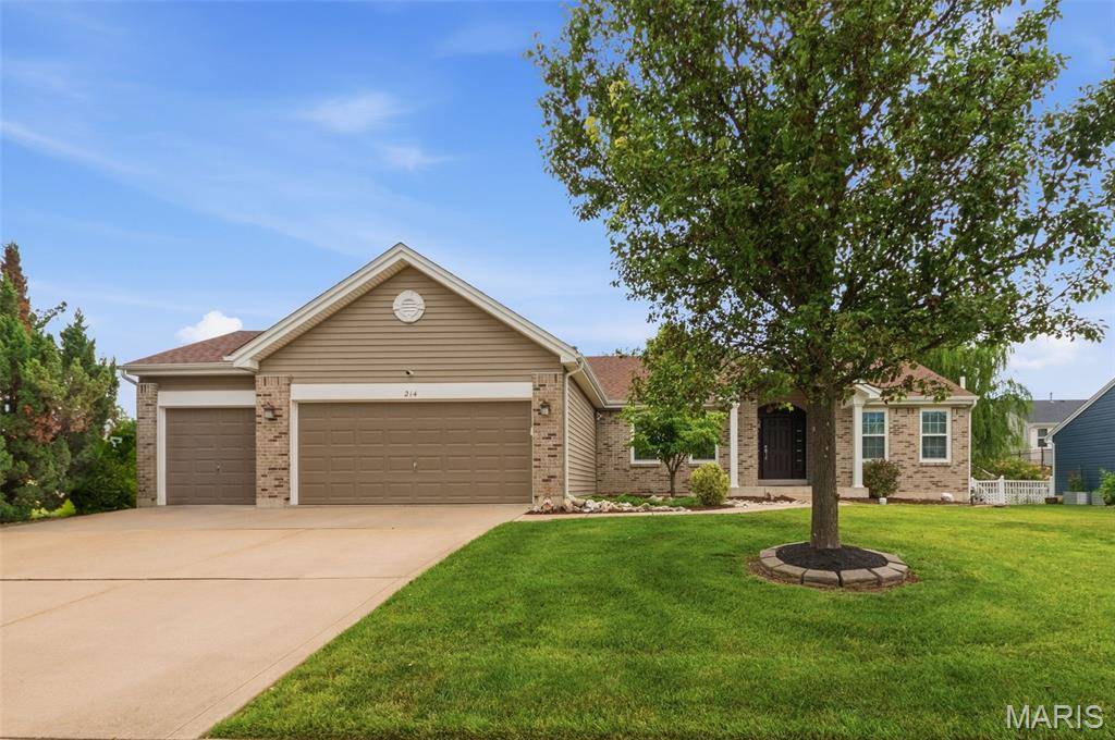 214 Charging Bear DR, Wentzville, MO 63385