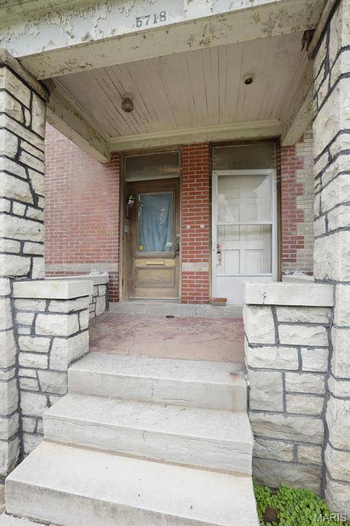 5718 Etzel AVE, St Louis, MO 63112