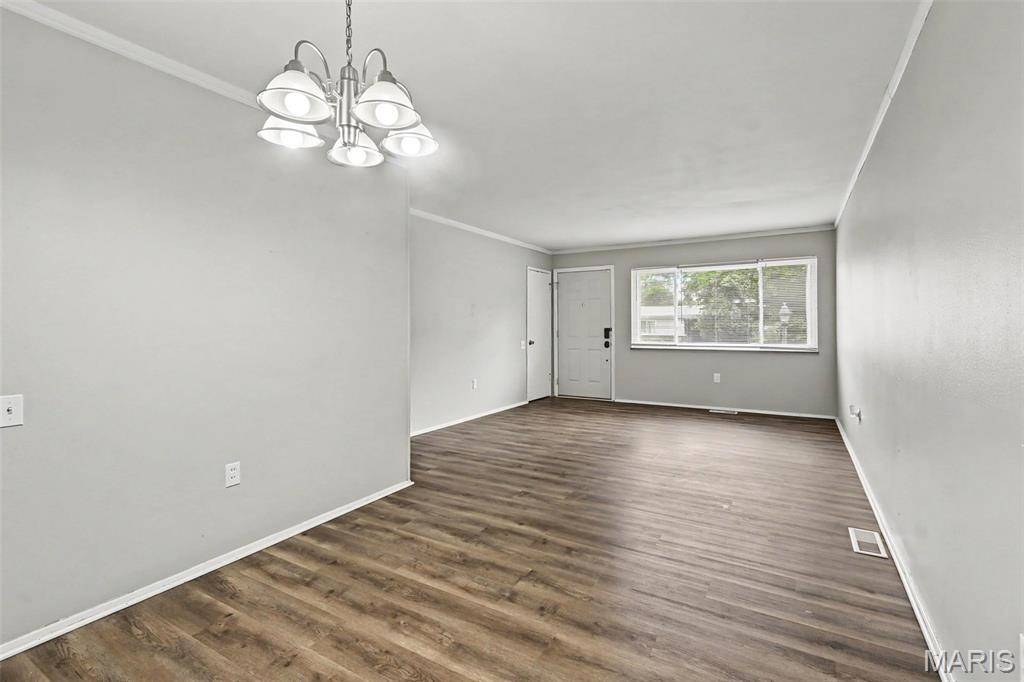 2640 Suffolk PL, Florissant, MO 63033