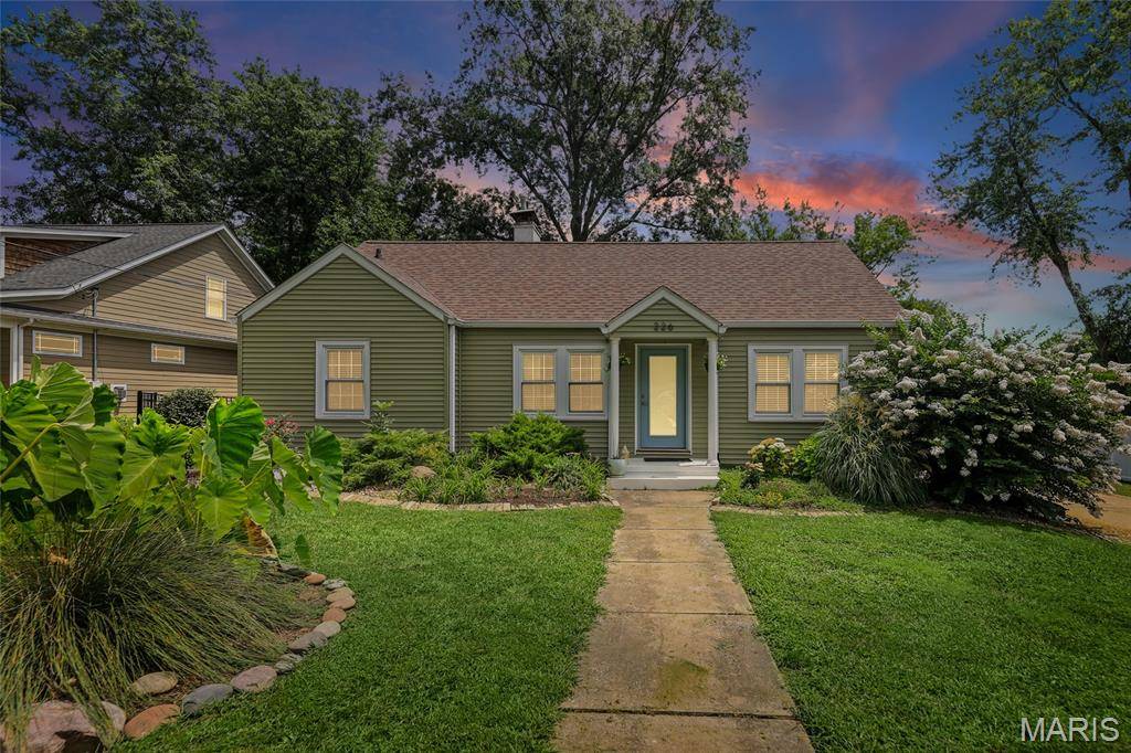 226 Circle DR, Edwardsville, IL 62025