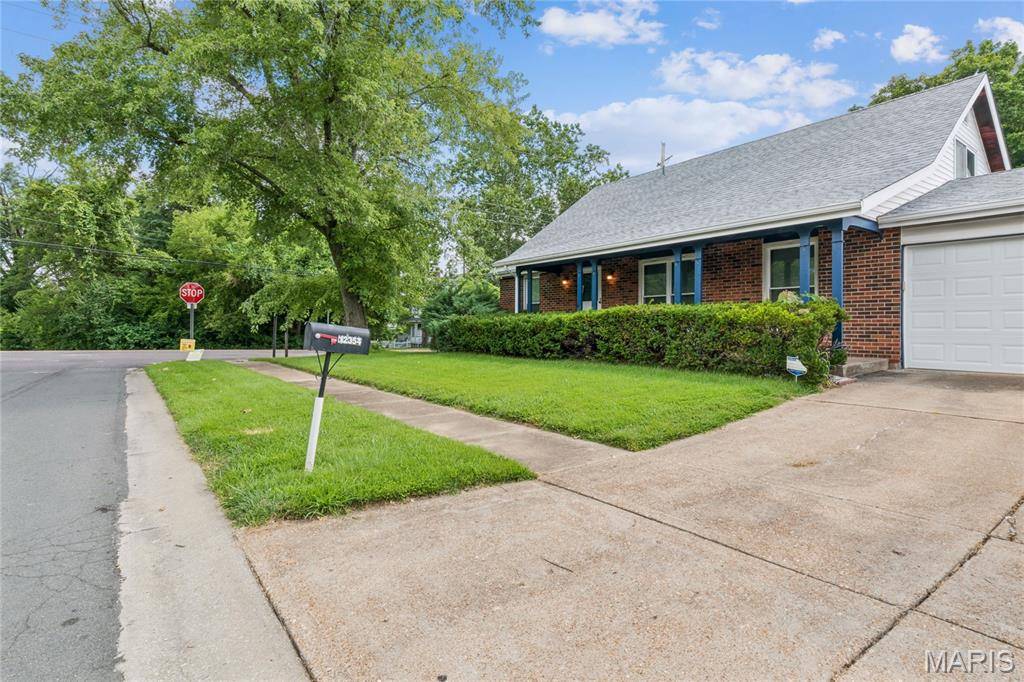 12354 Wensley RD, Black Jack, MO 63033