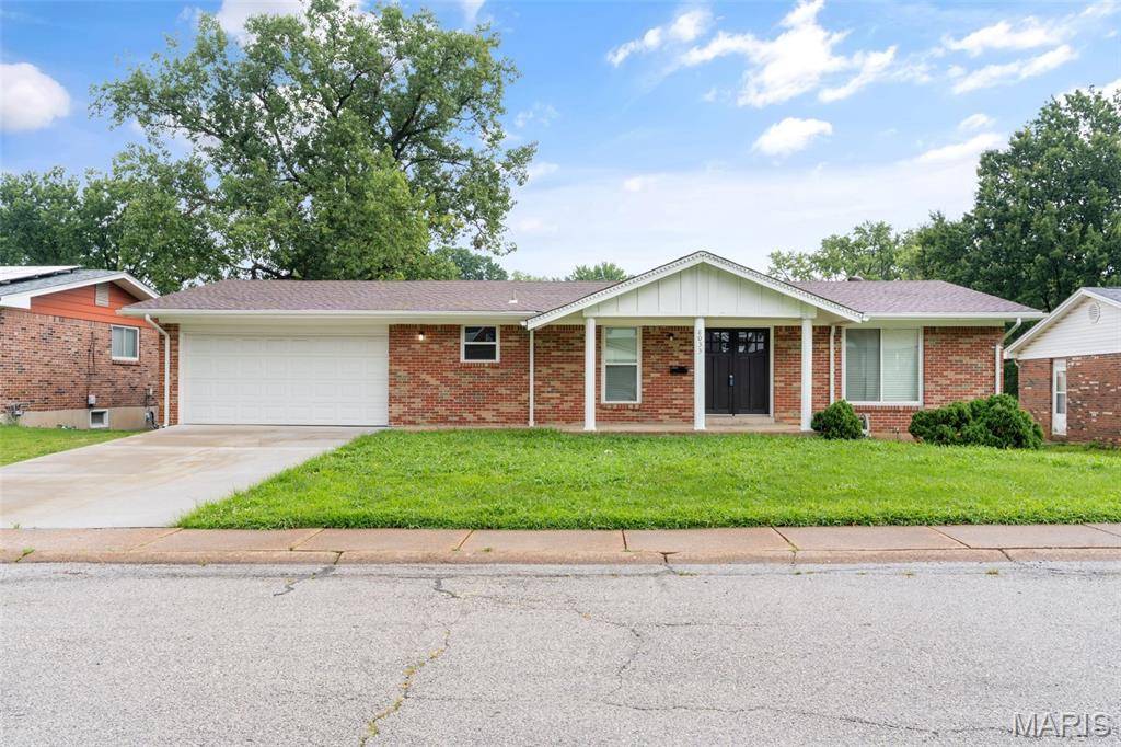 8033 Amherst AVE, University City, MO 63130