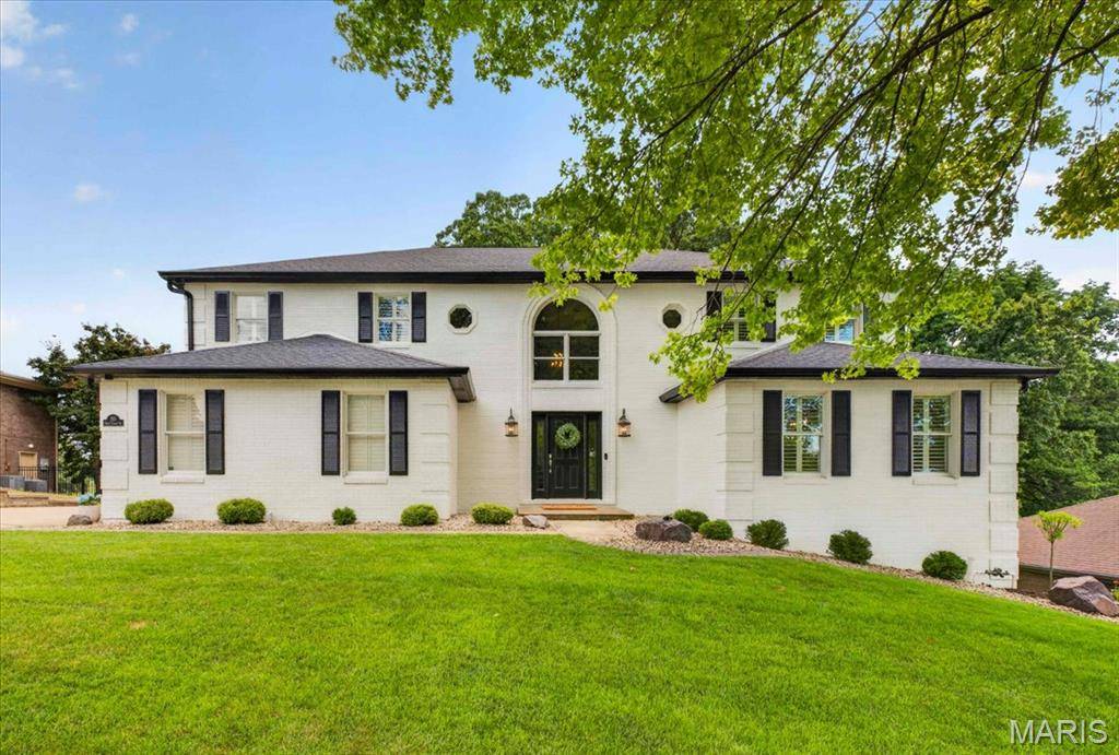 210 S Fairway DR, Belleville, IL 62223