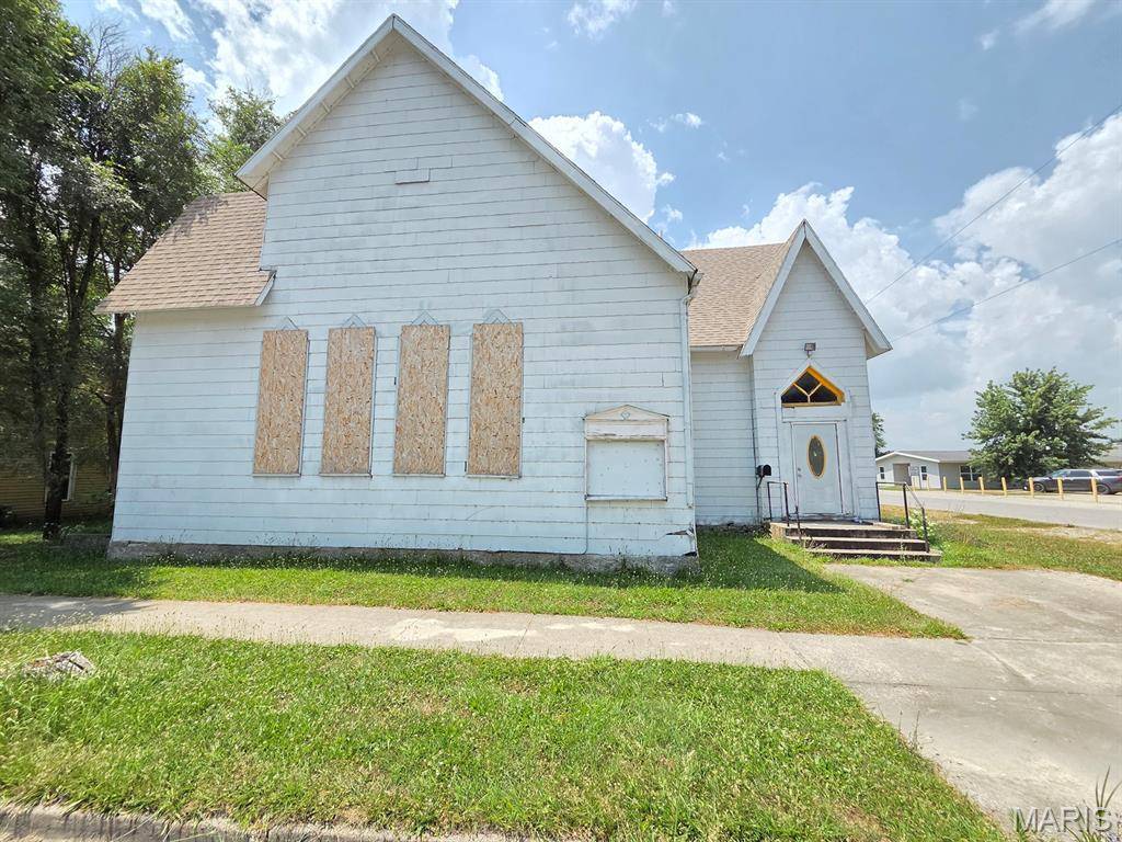 266 N Jefferson ST, Kahoka, MO 63445