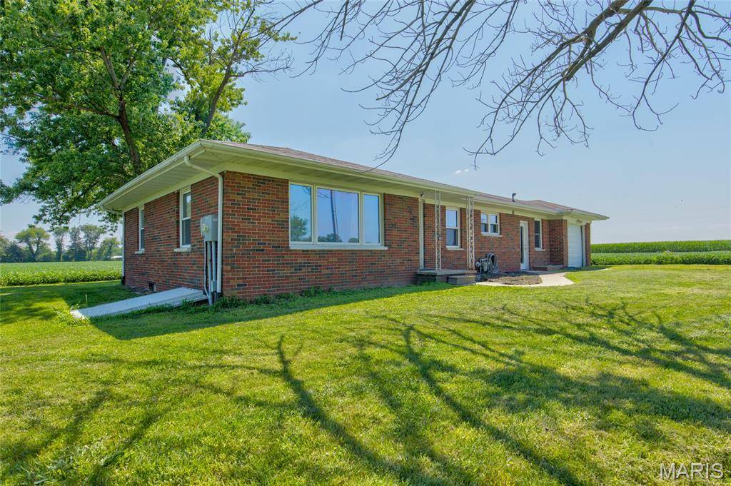 7929 Brighton Bunker Hill RD, Bunker Hill, IL 62014