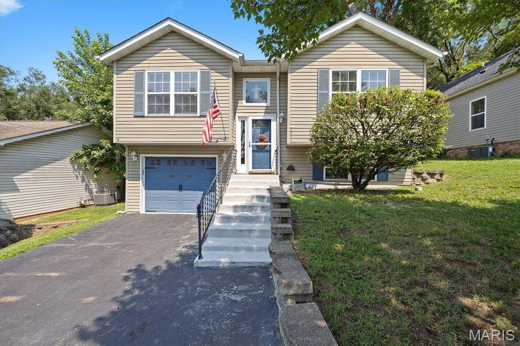 1011 Vine ST, Collinsville, IL 62234
